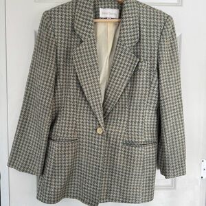 Vintage Barrie Pace 100% silk women’s blazer made in USA